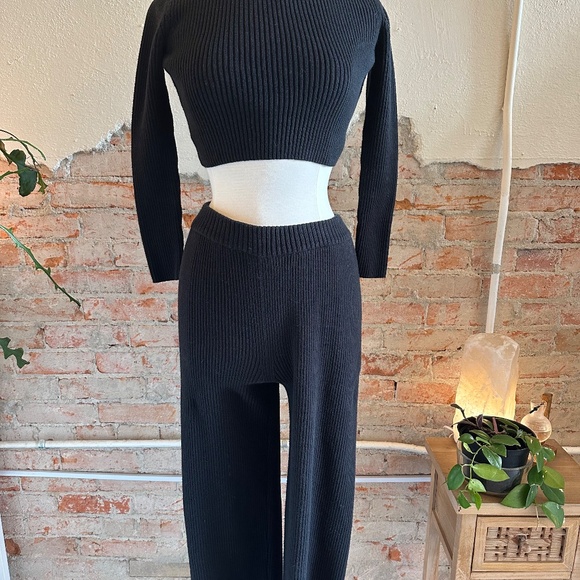 Ozma of California Black Mock Neck Ribbed Pant Sweater Set SIZE XS - Picture 2 of 5